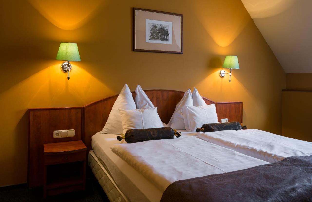Gottwald Hotel Tata